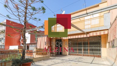 Casa Adossada amb Terrassa, Garatge i Espais Adaptables