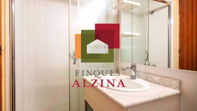 ¡Gran Piso Exterior  con 4 Habitaciones, Ascensor, Piscina  y Plaza de Parking!