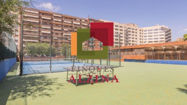 Gran Pis Exterior amb 4 Habitacions, Ascensor, Piscina i Plaza de Parking!