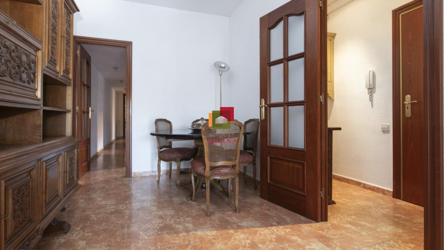 "Fantàstic pis en venda a Esplugues, situat en l'exclusiva zona del Gall"