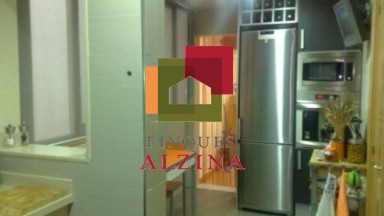 ¡Estupendo ÁTICO en venta de 201m2 en Cornella!