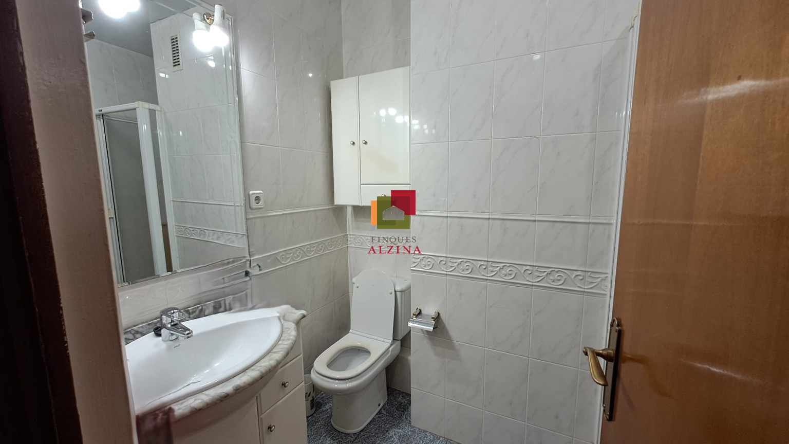Vivienda familiar con potencial en excelente zona