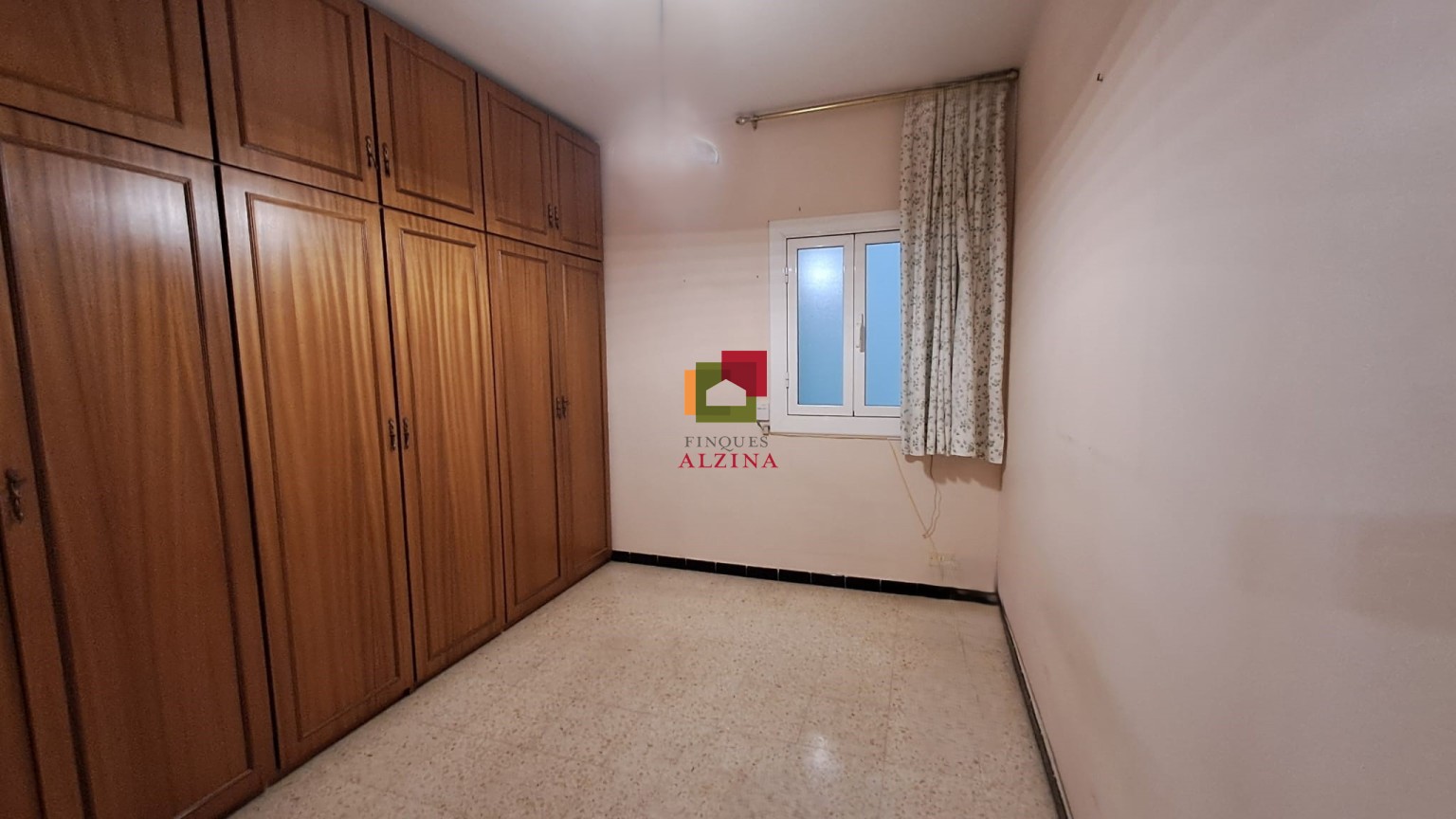 Vivienda familiar con potencial en excelente zona