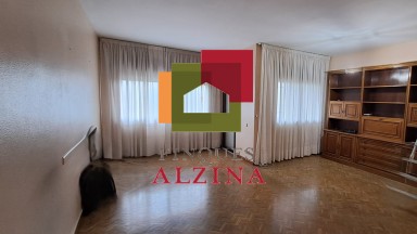 Vivienda familiar con potencial en excelente zona