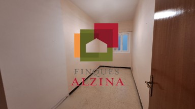 Vivienda familiar con potencial en excelente zona