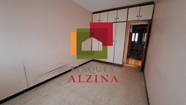 Vivienda familiar con potencial en excelente zona