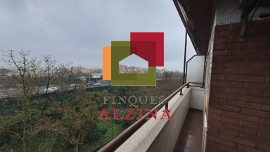 Vivienda familiar con potencial en excelente zona