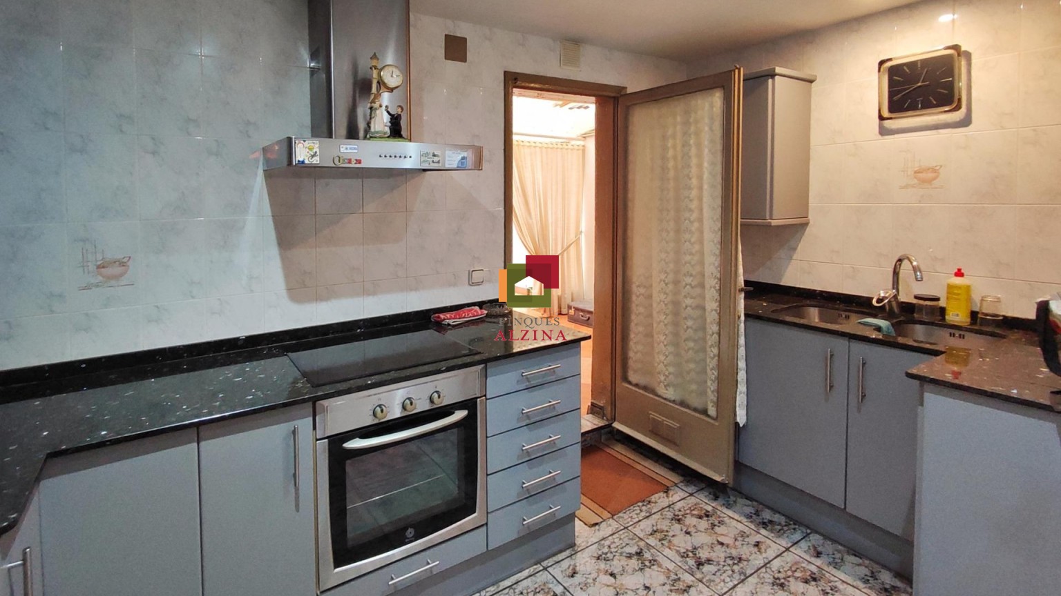 Vivienda con extraordinario patio
