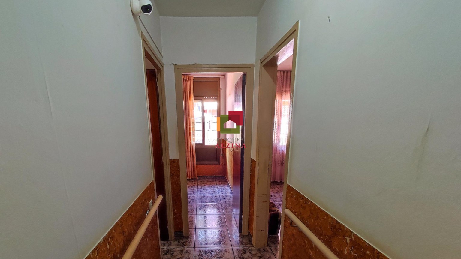 Vivienda con extraordinario patio
