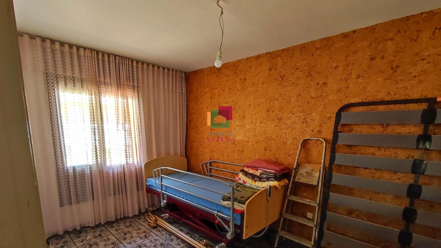 Vivienda con extraordinario patio