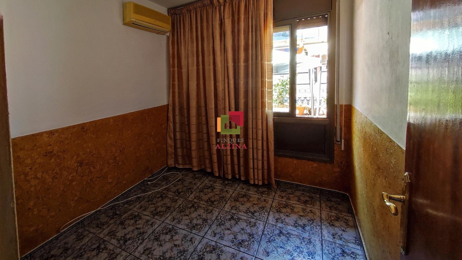 Vivienda con extraordinario patio