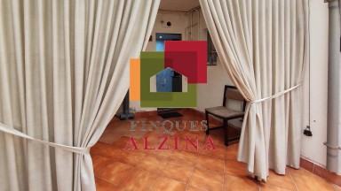 Vivienda con extraordinario patio