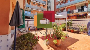 Vivienda con extraordinario patio