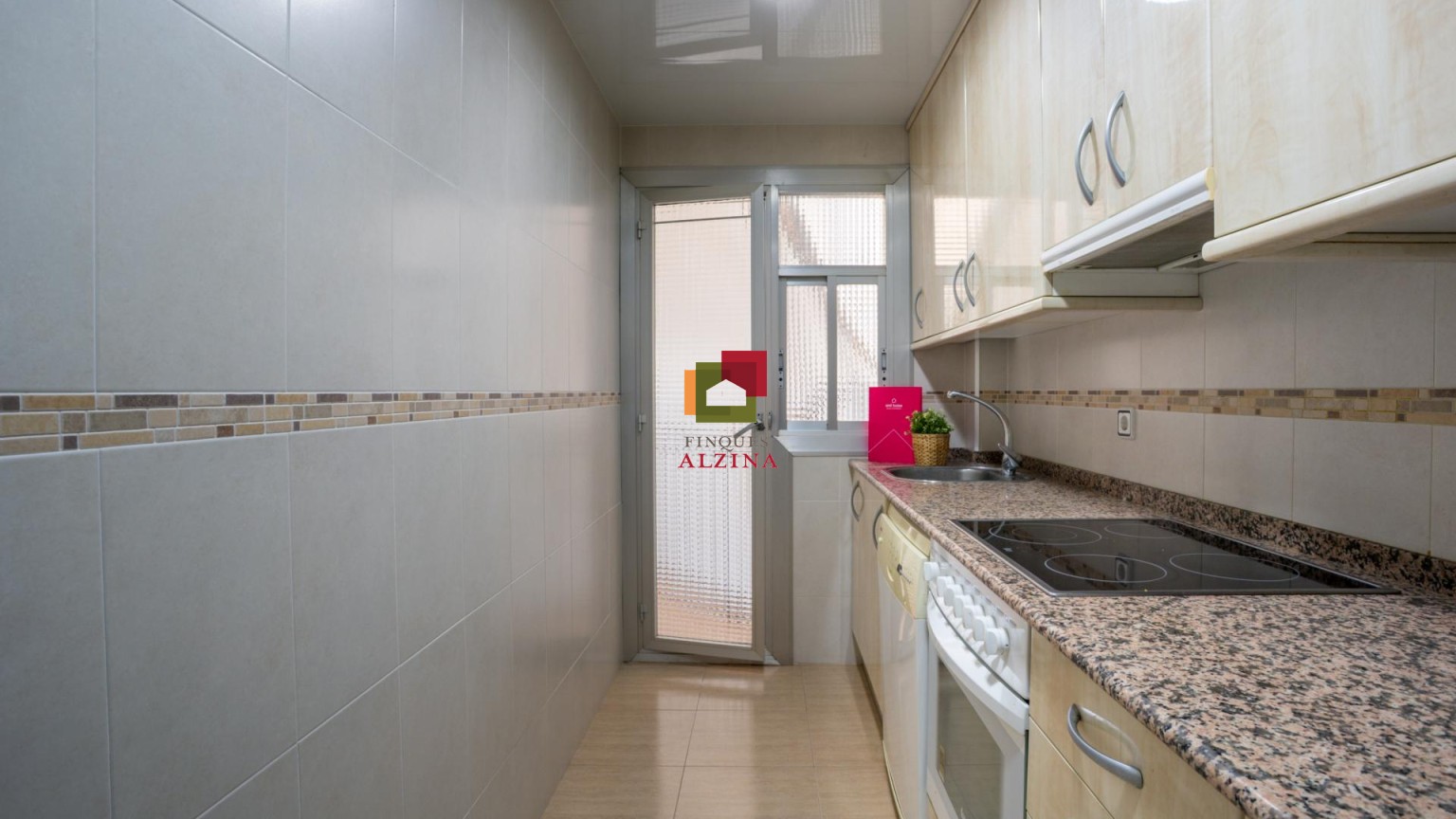 DONDE LA LUZ TE DA LA BIENVENIDA CADA DÍA.