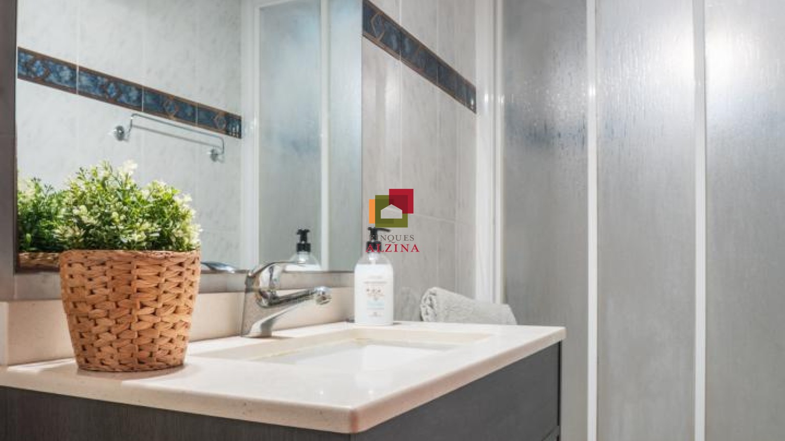 DONDE LA LUZ TE DA LA BIENVENIDA CADA DÍA.