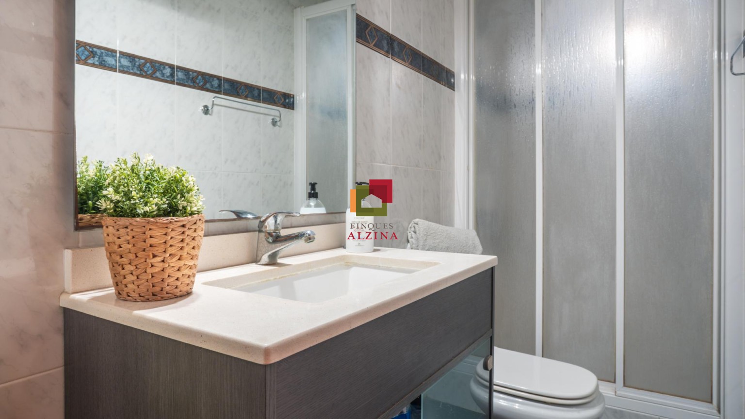 DONDE LA LUZ TE DA LA BIENVENIDA CADA DÍA.