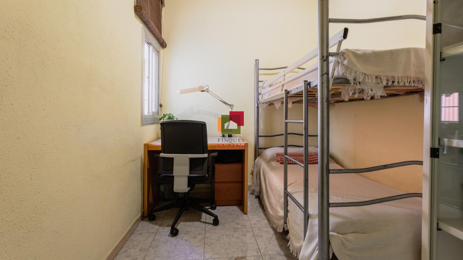 UN HOGAR QUE ENAMORA POR SU LUZ Y CALIDEZ