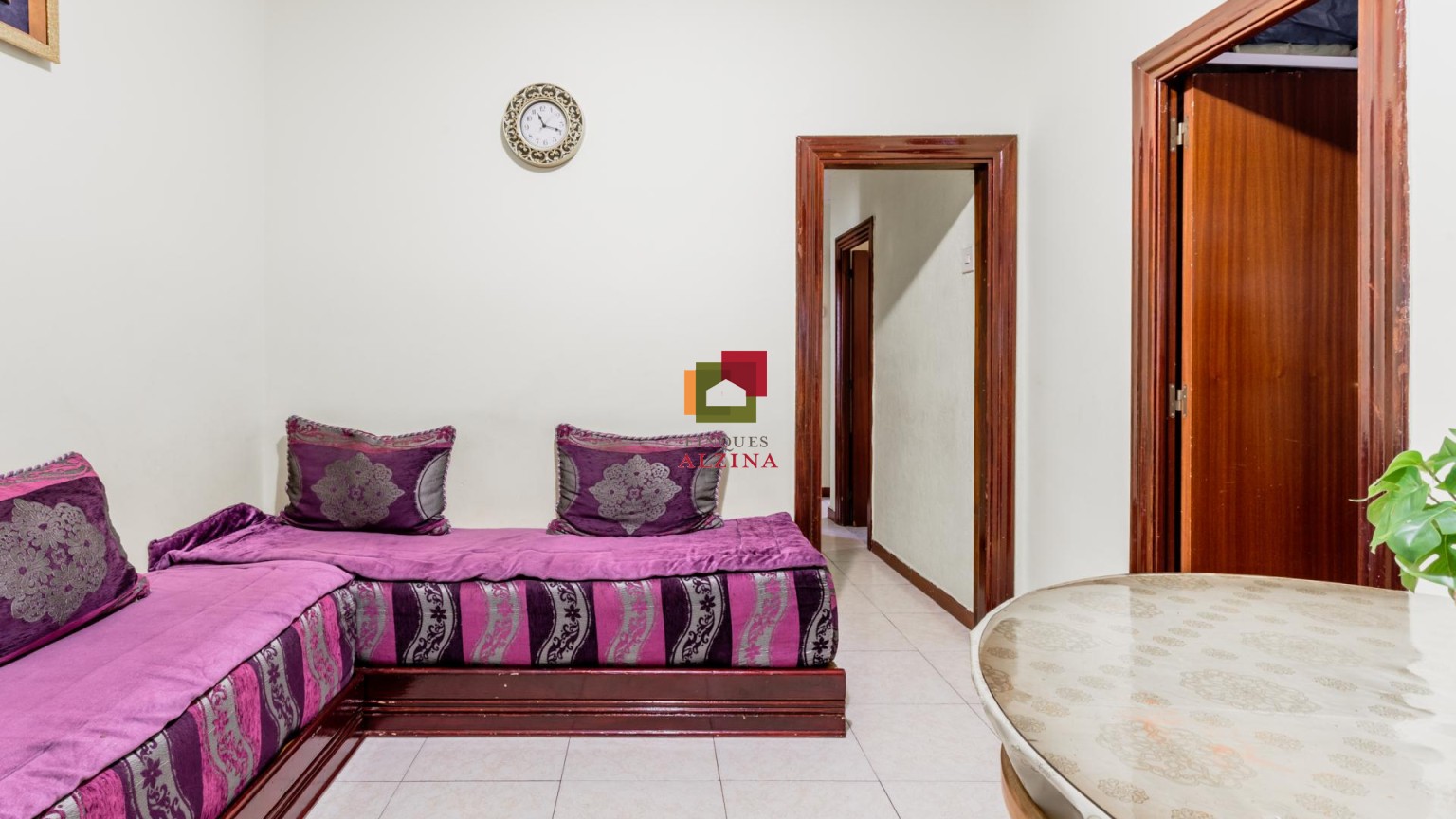 UN HOGAR QUE ENAMORA POR SU LUZ Y CALIDEZ