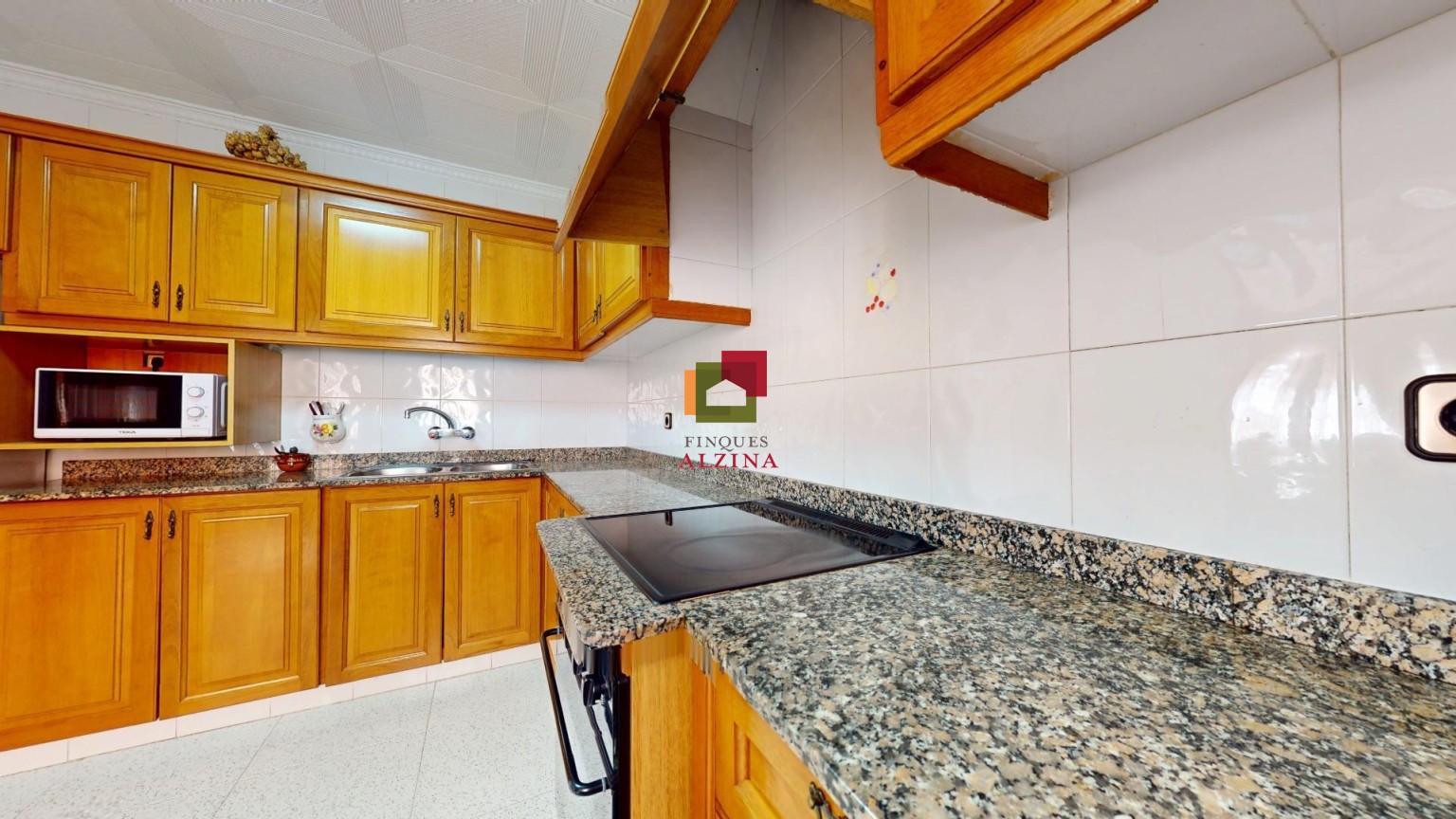 UNA CASA AMPLIA PARA VIVIR, DISFRUTAR Y SOÑAR