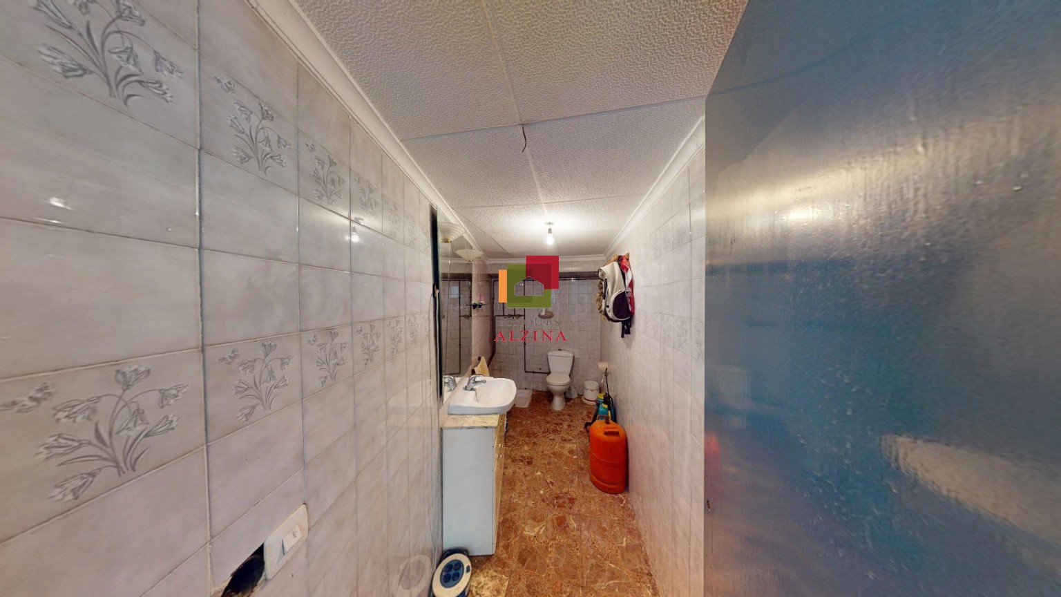UNA CASA AMPLIA PARA VIVIR, DISFRUTAR Y SOÑAR