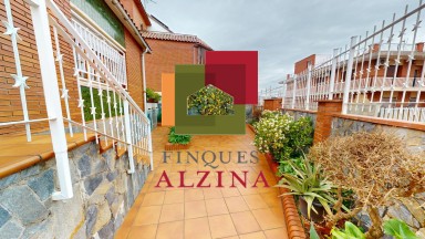 UNA CASA AMPLIA PARA VIVIR, DISFRUTAR Y SOÑAR