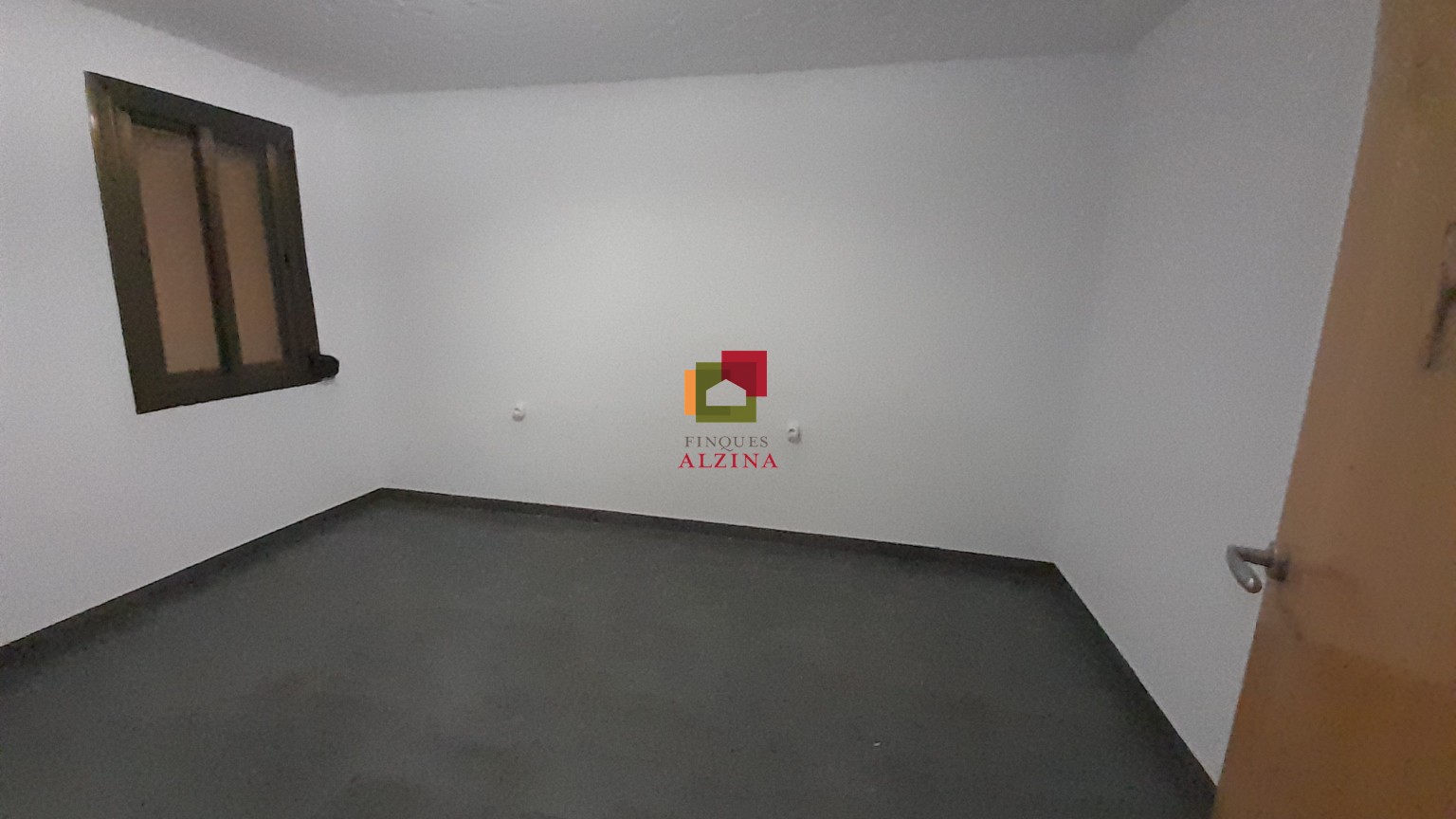 PLANTA BAIXA AMB PATI AMPLI