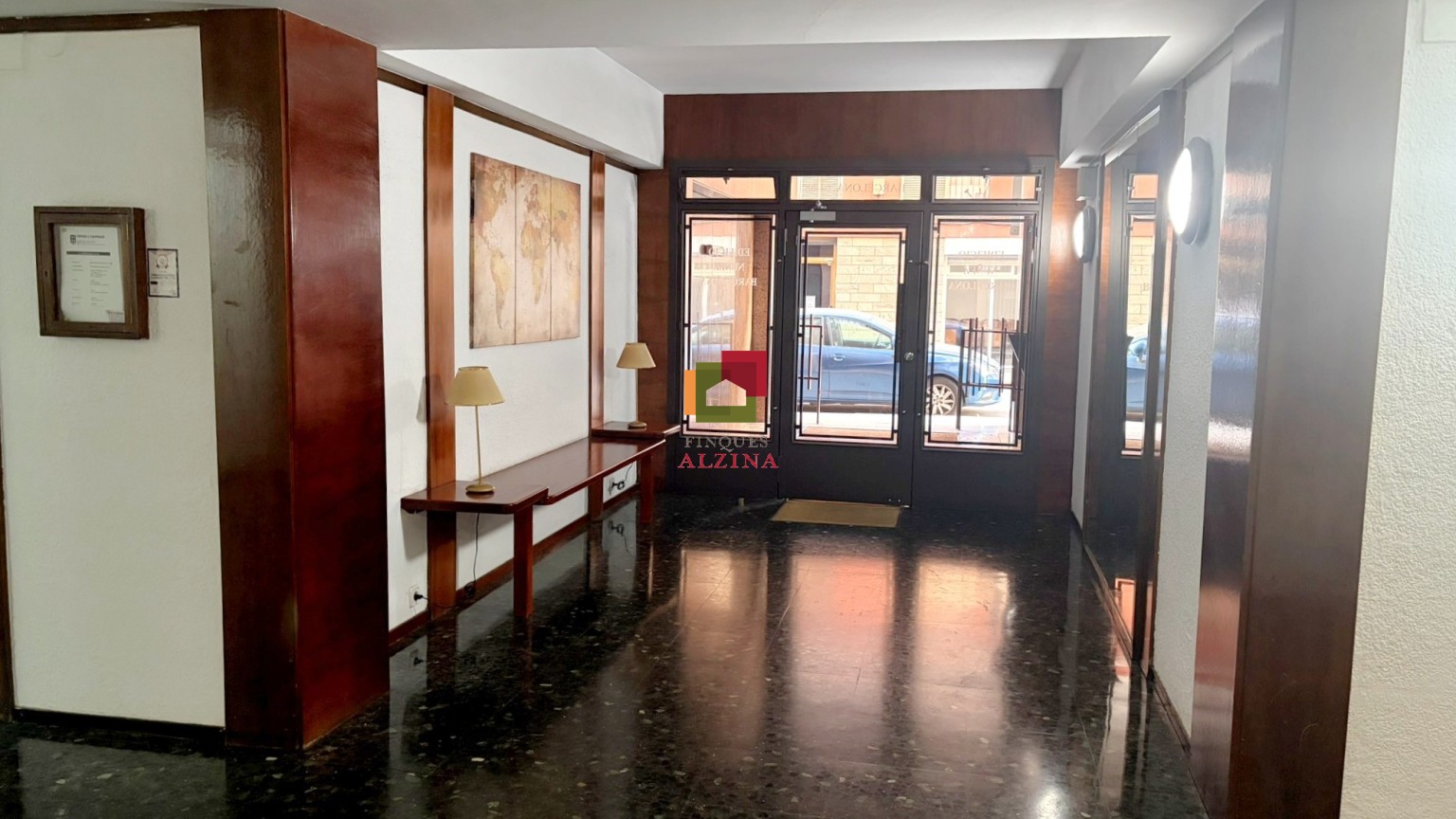 LUMINOSO PISO REFORMADO CON BALCÓN JUNTO A RAMBLA JUST OLIVERAS