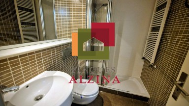 Exclusivo piso en el corazón de Barcelona, a un minuto de Portal del Ángel y Plaza Catalunya