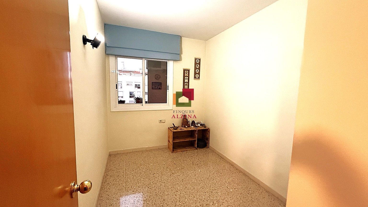 PISO LUMINOSO CON BALCÓN EN UNA DE LAS MILLORES ZONAS DE CORNELLÀ.