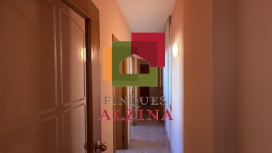 PISO LUMINOSO CON BALCÓN EN UNA DE LAS MILLORES ZONAS DE CORNELLÀ.