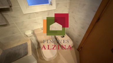 PISO LUMINOSO CON BALCÓN EN UNA DE LAS MILLORES ZONAS DE CORNELLÀ.