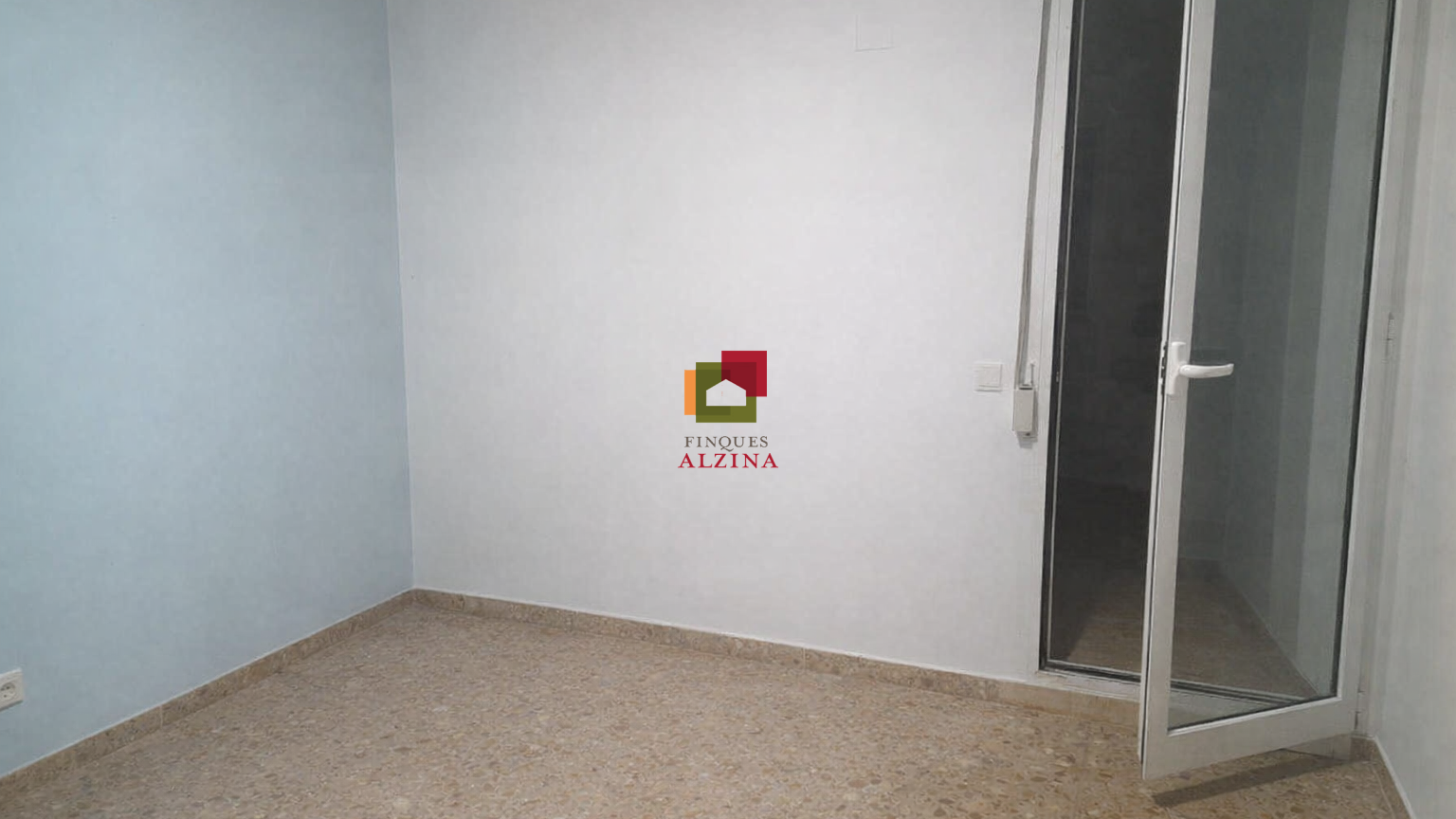 Planta baixa a Pubilla Cases amb llogater – inversió amb rendibilitat garantida