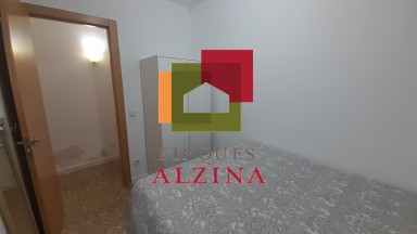 Planta baja en Pubilla Cases con inquilino – inversión con rentabilidad garantizada