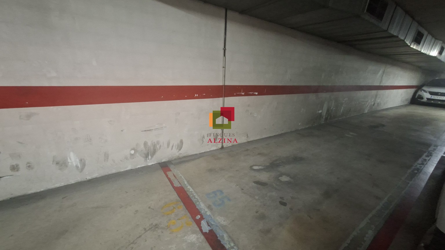 Plaza de aparcamiento en venta en Can Vidalet – Esplugues de Llobregat