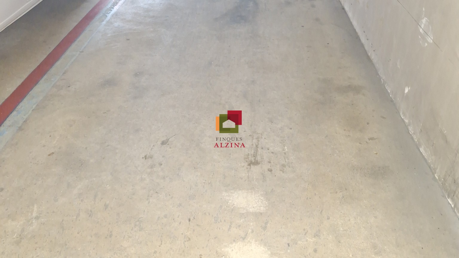 Plaza de aparcamiento en venta en Can Vidalet – Esplugues de Llobregat