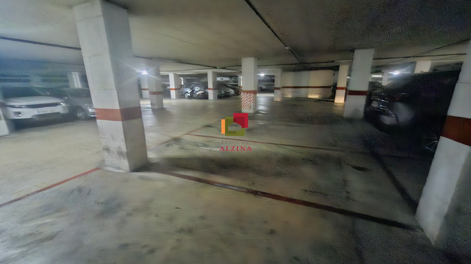 Plaza de aparcamiento en venta en Can Vidalet – Esplugues de Llobregat