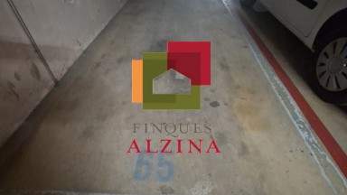 Plaza de aparcamiento en venta en Can Vidalet – Esplugues de Llobregat