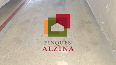 Plaza de aparcamiento en venta en Can Vidalet – Esplugues de Llobregat
