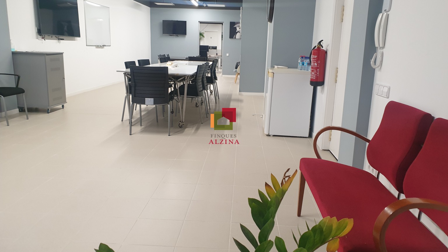 On neixen els projectes grans – Local premium a Esplugues