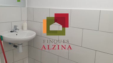 On neixen els projectes grans – Local premium a Esplugues