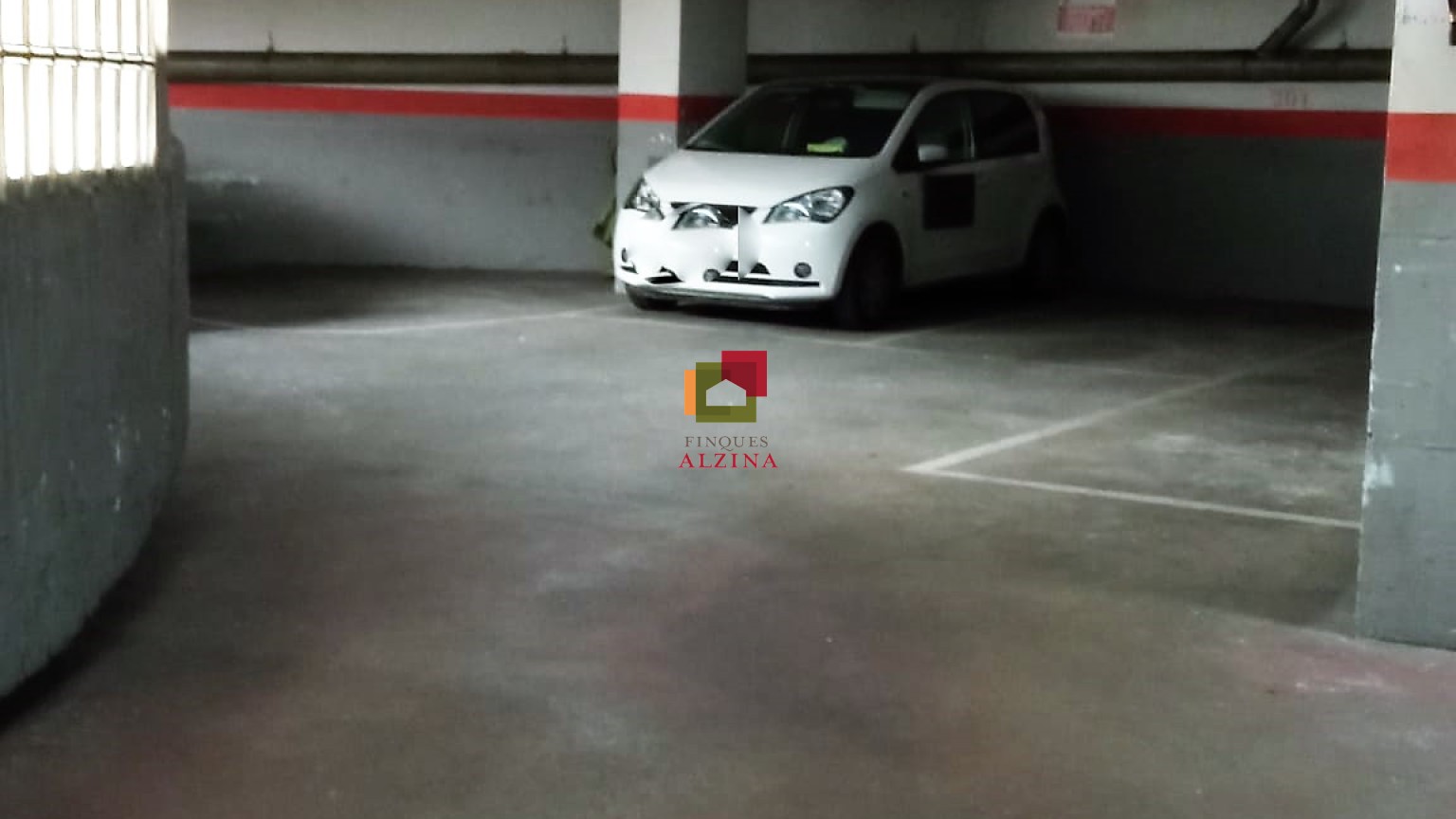 Aparca sense complicacions a Pubilla Casas
