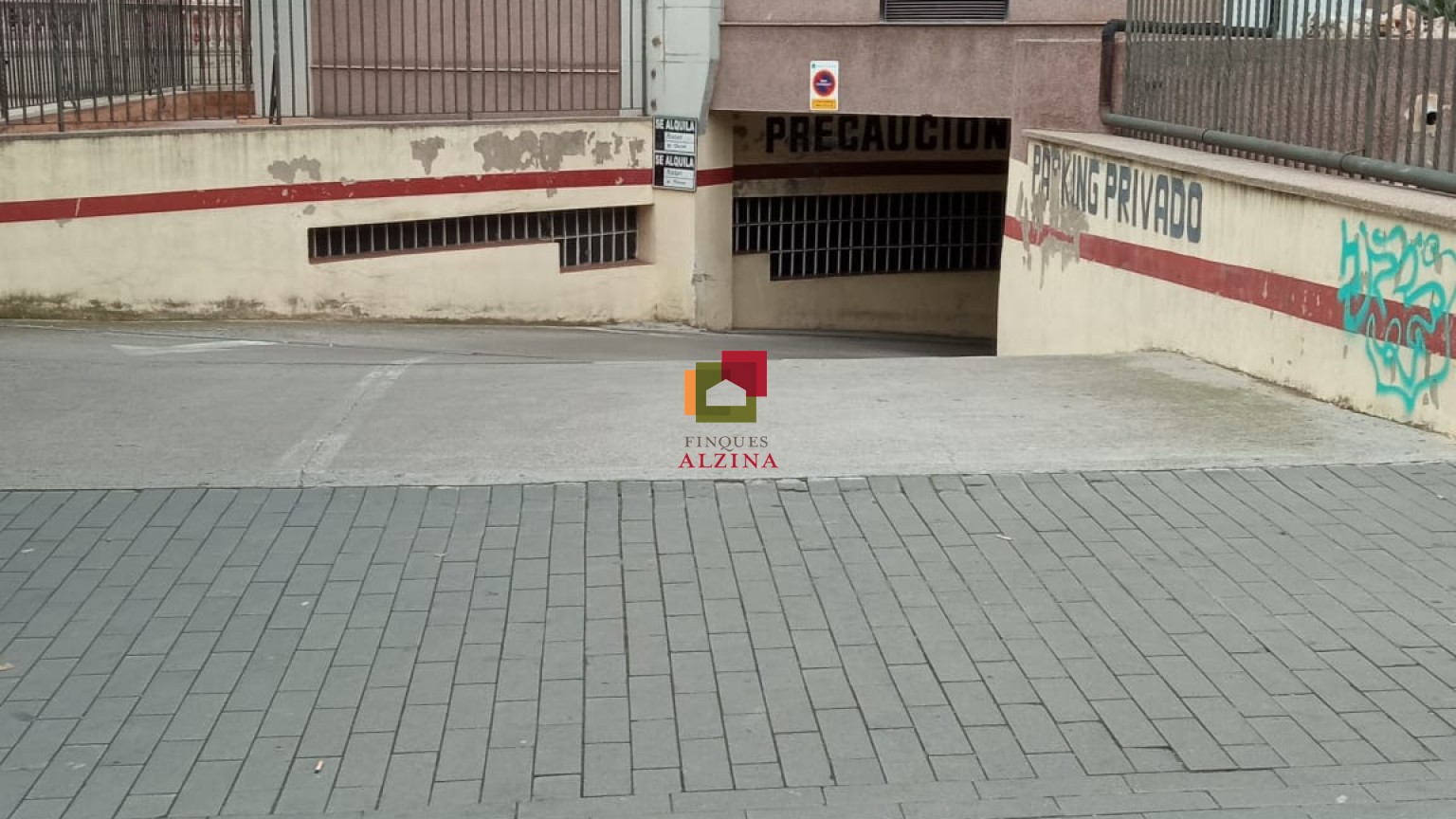 Aparca sense complicacions a Pubilla Casas