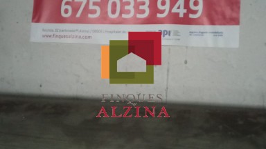 Aparca sense complicacions a Pubilla Casas