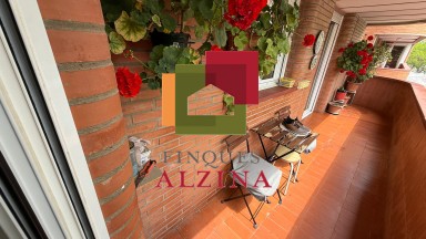 VIVE EN UNA DE LAS ZONAS MEJOR COMUNICADAS DE CORNELLÀ.