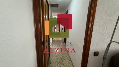VIVE EN UNA DE LAS ZONAS MEJOR COMUNICADAS DE CORNELLÀ.