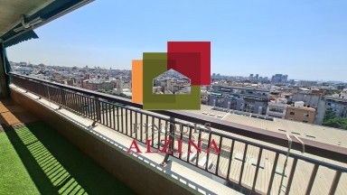 IMMOBLE DE 4 HABITACIONS ACTUALMENT 3, LLUM, AMPLITUD I UNA TERRASSA PER VIURE CADA MOMENT.