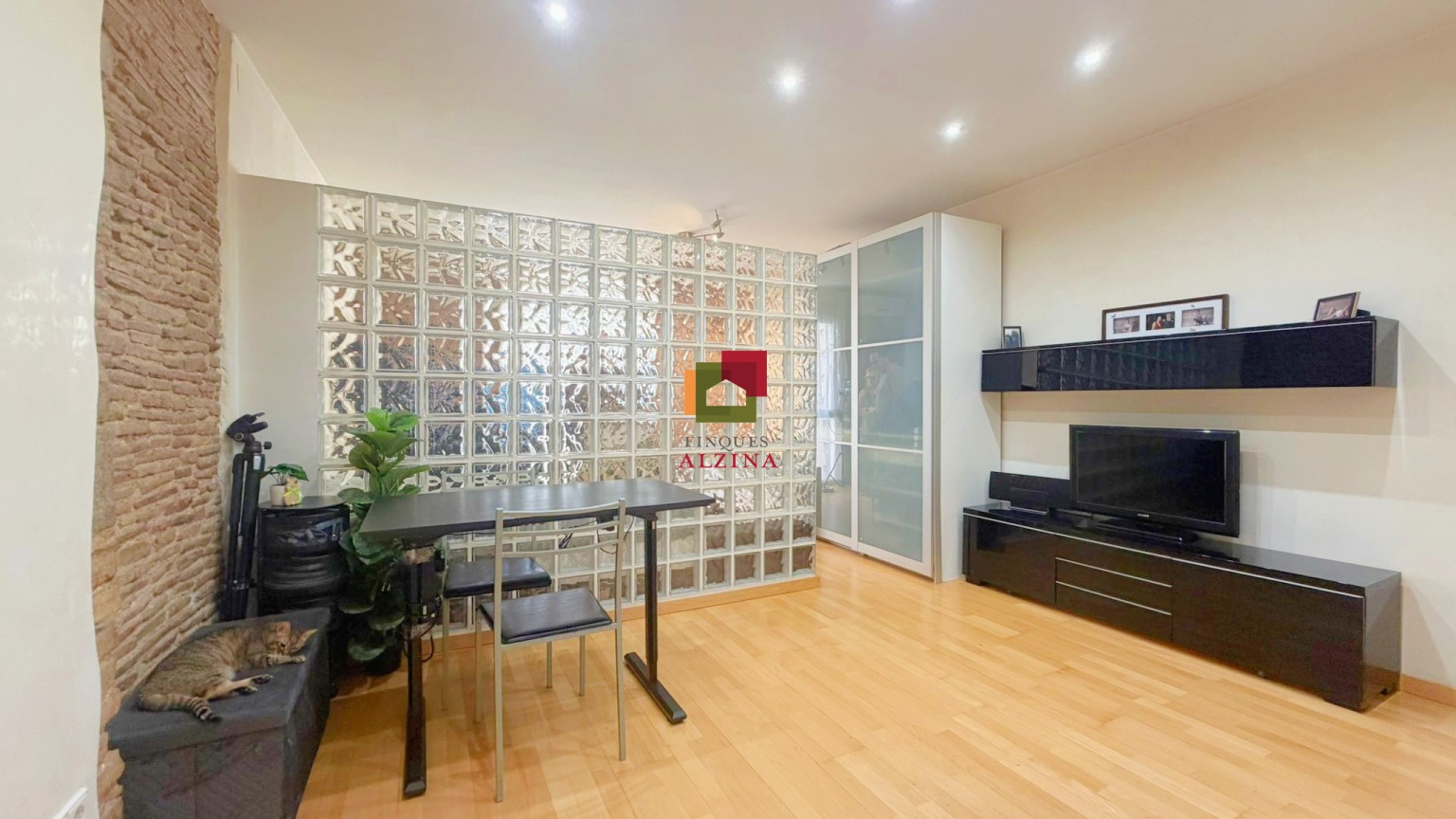 ESPECTACULAR LOFT DE DISEÑO REFORMADO ¡LISTO PARA ENTRAR A VIVIR!