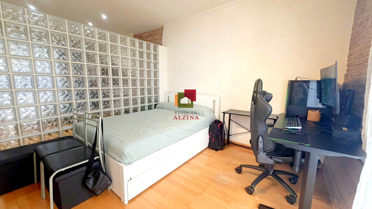 ESPECTACULAR LOFT DE DISEÑO REFORMADO ¡LISTO PARA ENTRAR A VIVIR!