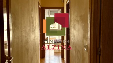 Pis lluminós a Sants-Montjuïc amb ben situat