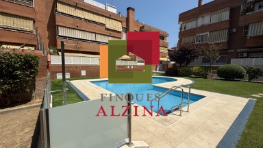 LA TEVA NOVA VIDA COMENÇA AQUÍ: PIS AMB PISCINA A CORNELLÀ-RIERA.
